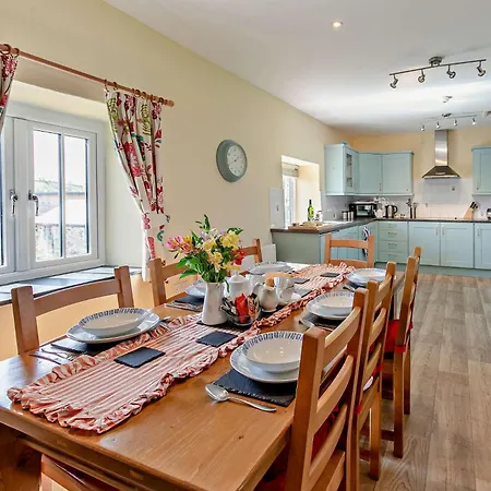 4 Bed In Padstow 75734 Holiday home